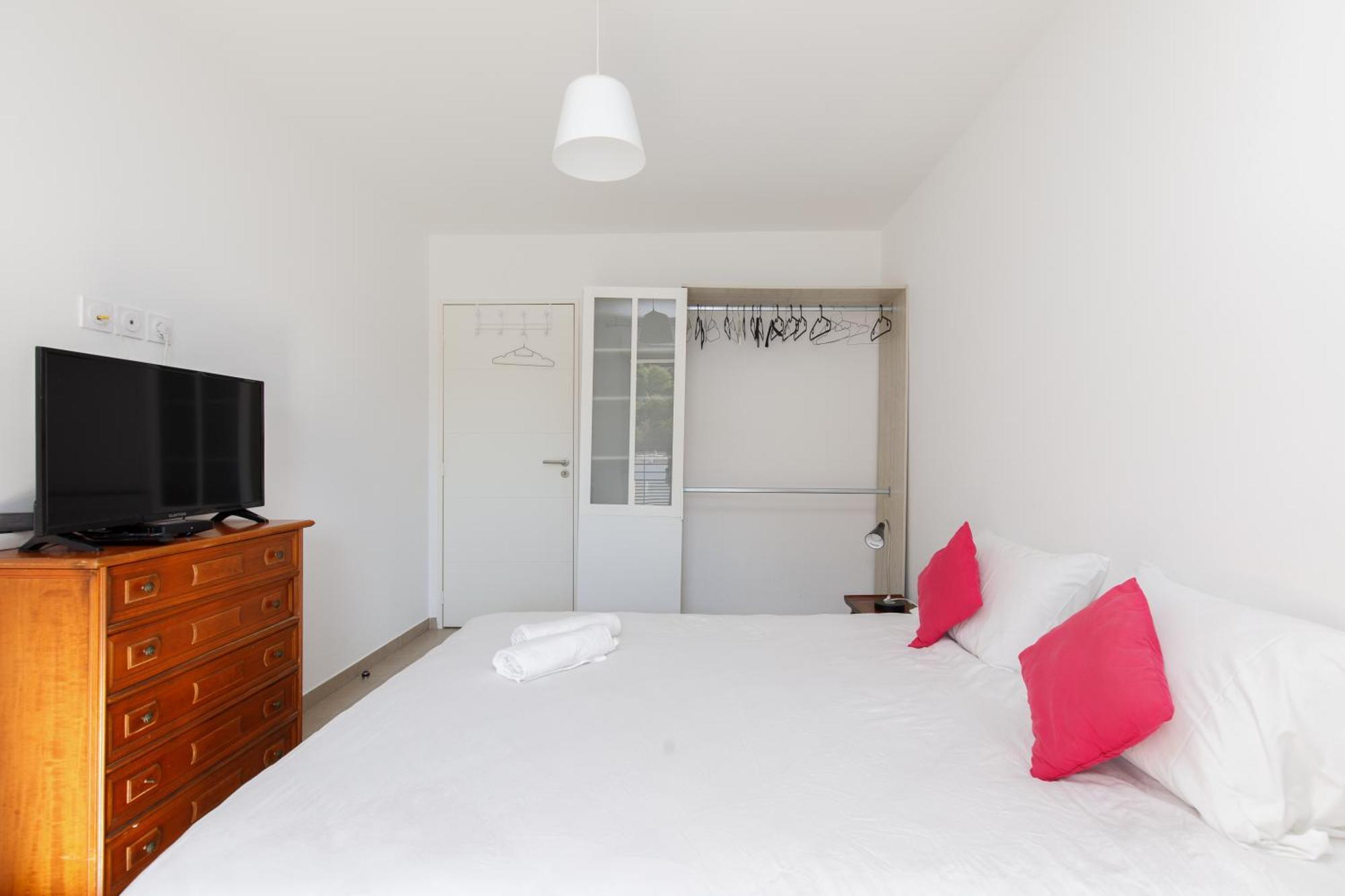 Lovely 2 Bedroom Condo With Pool 瓦洛里 外观 照片