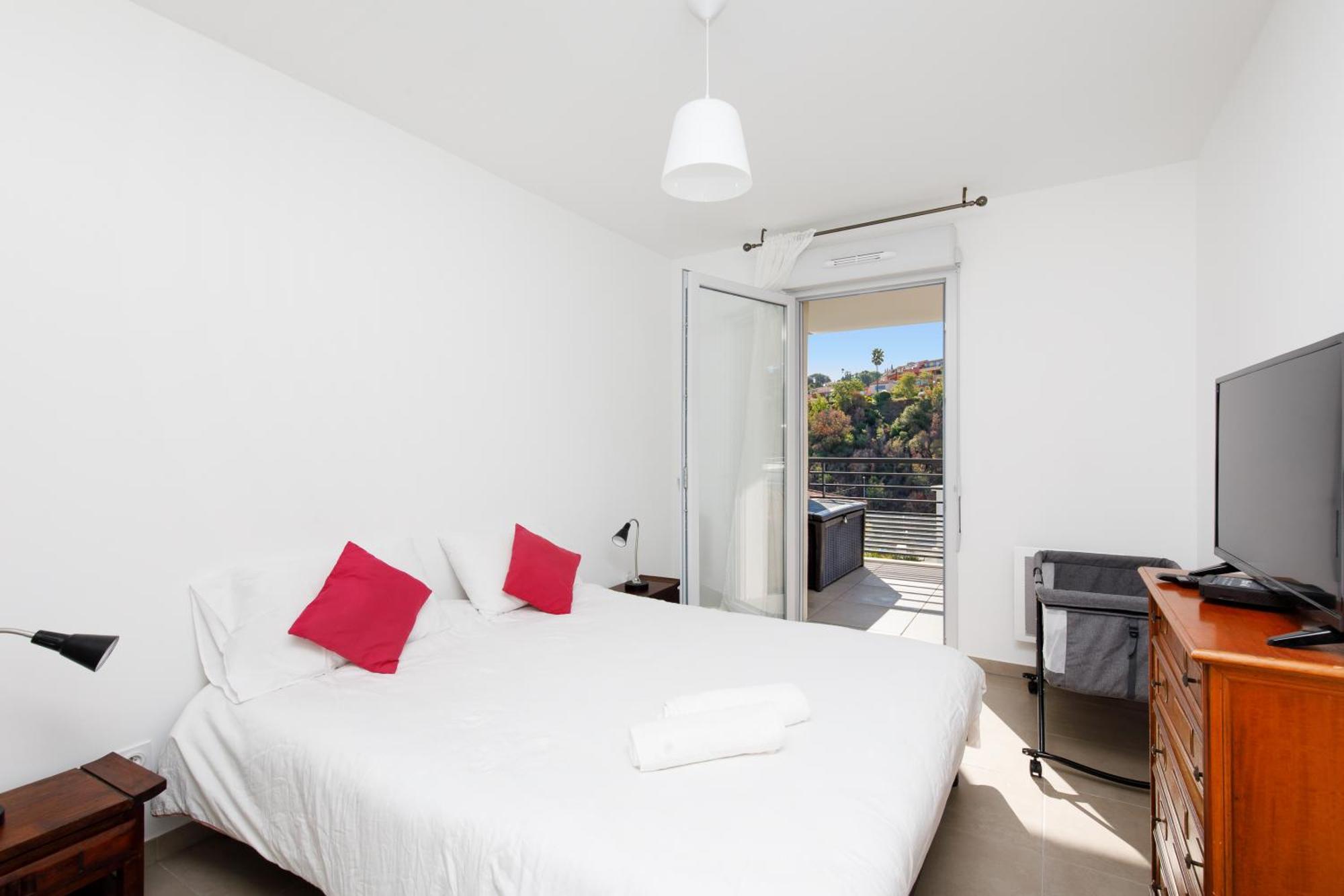 Lovely 2 Bedroom Condo With Pool 瓦洛里 外观 照片